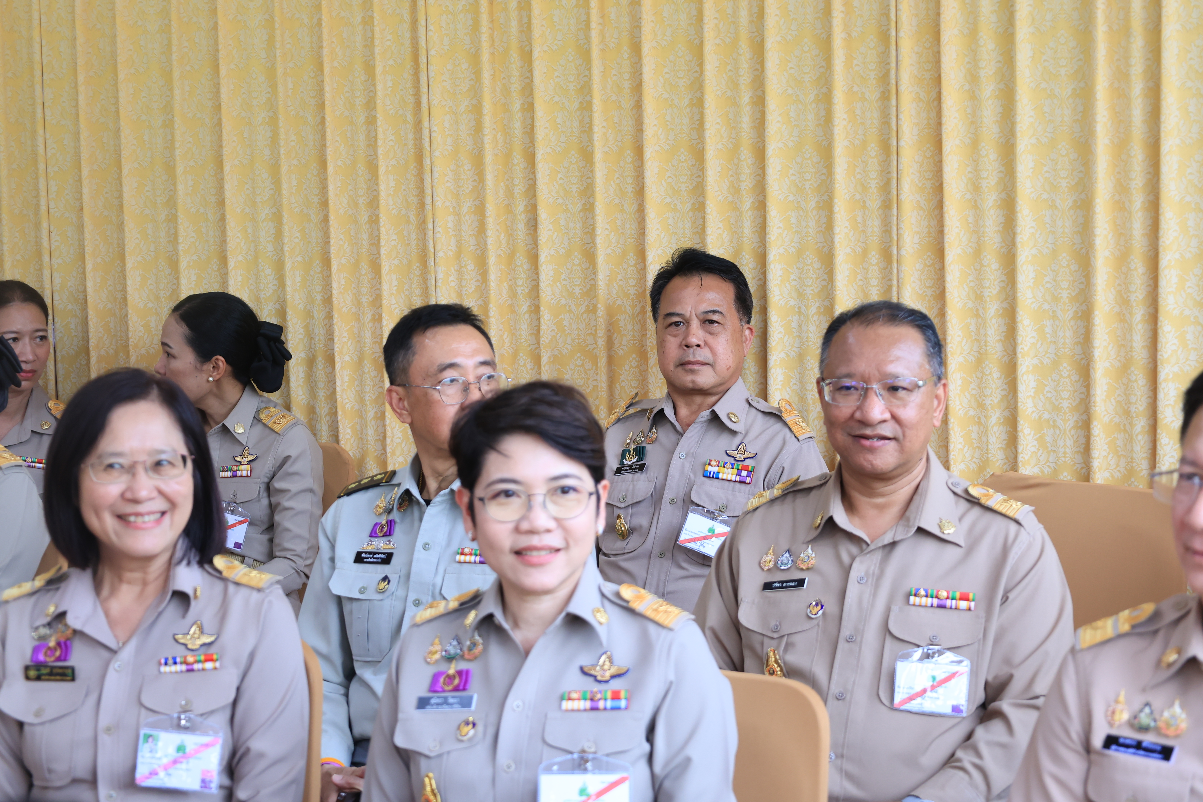 title - สำนักงานการปฏิรูปที่ดินเพื่อเกษตรกรรม ร่วมเฝ้าฯ รับเสด็จ สมเด็จพระกนิษฐาธิราชเจ้า กรมสมเด็จพระเทพรัตนราชสุดา ฯ สยามบรมราชกุมารี เสด็จพระราชดำเนินไปทรงเปิดงาน “สีสรรพรรณไม้ เทิดไท้บรมราชินีนาถ”